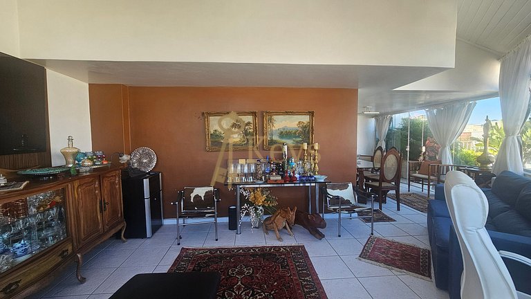 Pool with a View – Room in a Duplex Penthouse