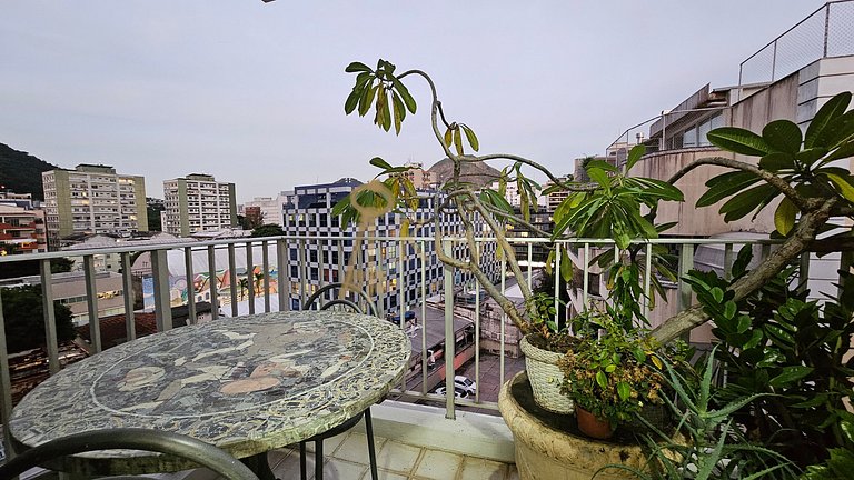 Piscina com Vista - Quarto em Cobertura Duplex
