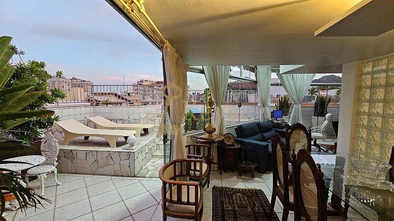 Piscina com Vista - Quarto em Cobertura Duplex