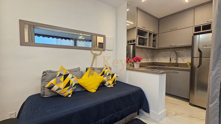 Loft Estiloso com Varanda | Copacabana