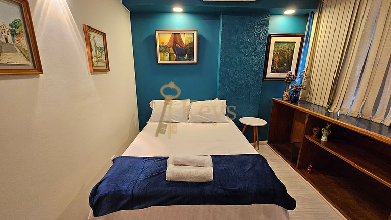 Studio Blue Copacabana w/ AC | 5 min to Beach
