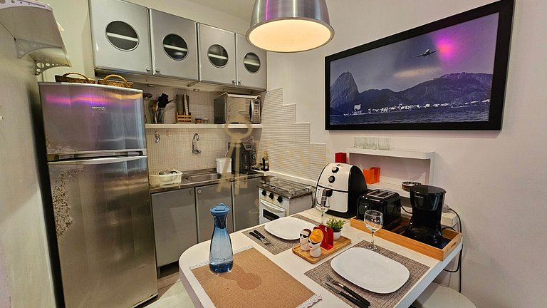 Studio w/ AC | Bossa Chic 5 min to Beach