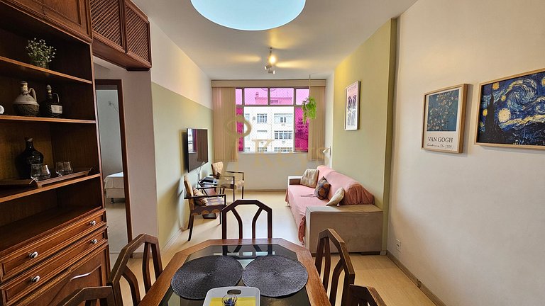 Prime Location! 3 Bedroom Flat by Copacabana Beach