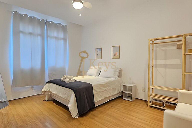 Beach Breeze Studio 5 Mins from Copacabana Beach