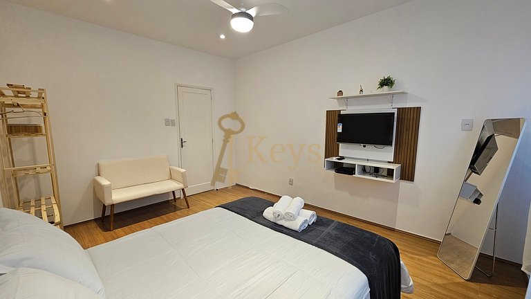 Beach Breeze Studio 5 Mins from Copacabana Beach