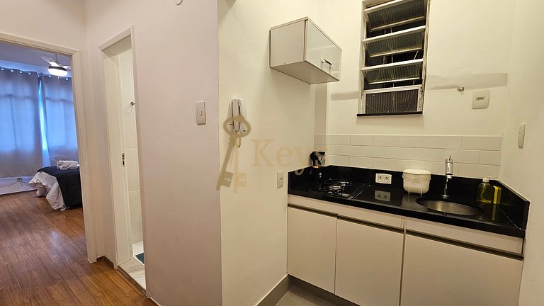 Beach Breeze Studio 5 Mins from Copacabana Beach