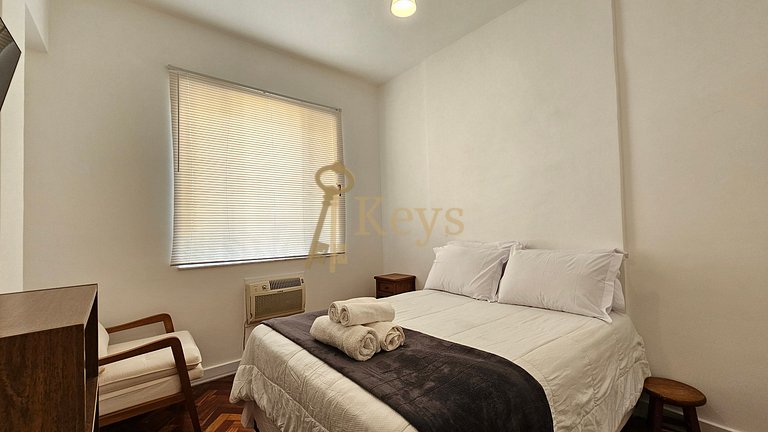 Modern 2BR w/ AC | 5 min to Leblon Beach