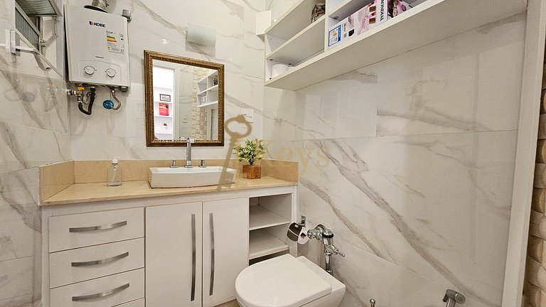 Modern 2BR w/ AC | 5 min to Leblon Beach