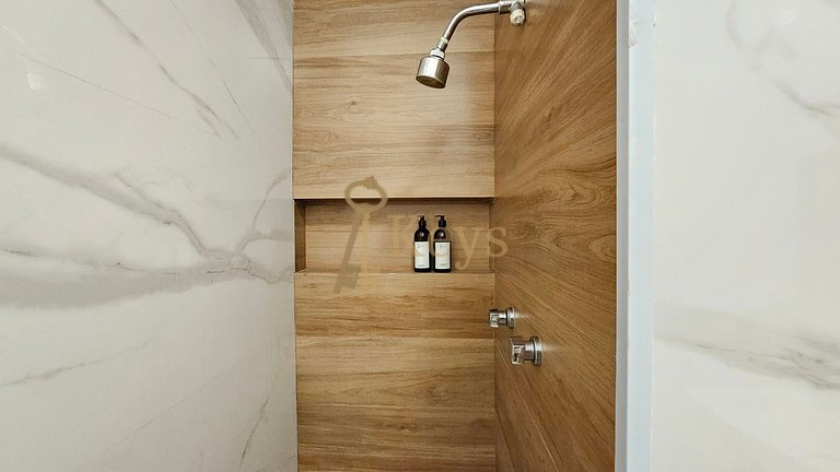 Moderno 2 Hab c/ AC | a 5 min Playa Leblon