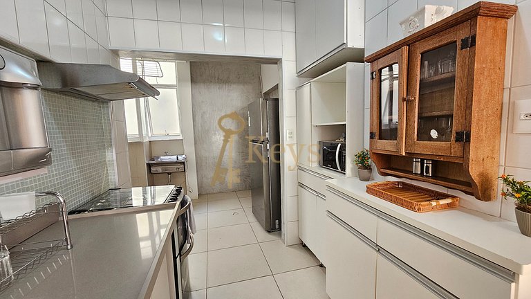 Modern 2BR w/ AC | 5 min to Leblon Beach