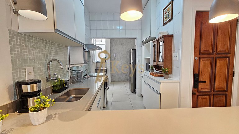 Modern 2BR w/ AC | 5 min to Leblon Beach