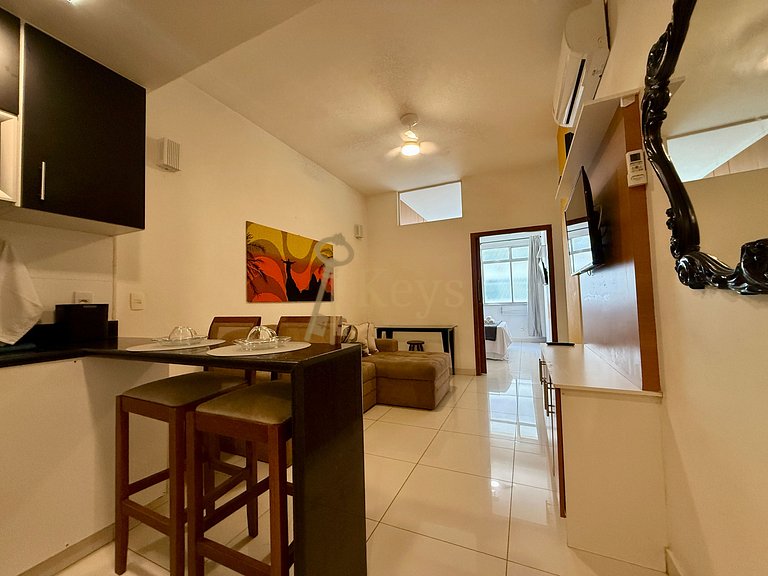 Modern Design Studio 5 minutes from the Beach