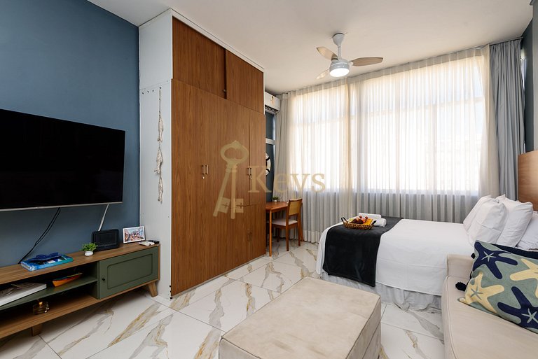 Studio Azul e Silencioso c/ Ar | 5 min Praia