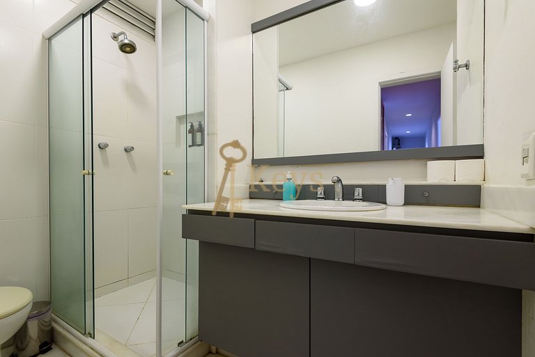 Ipanema 3BR w/ AC | Spacious & Modern