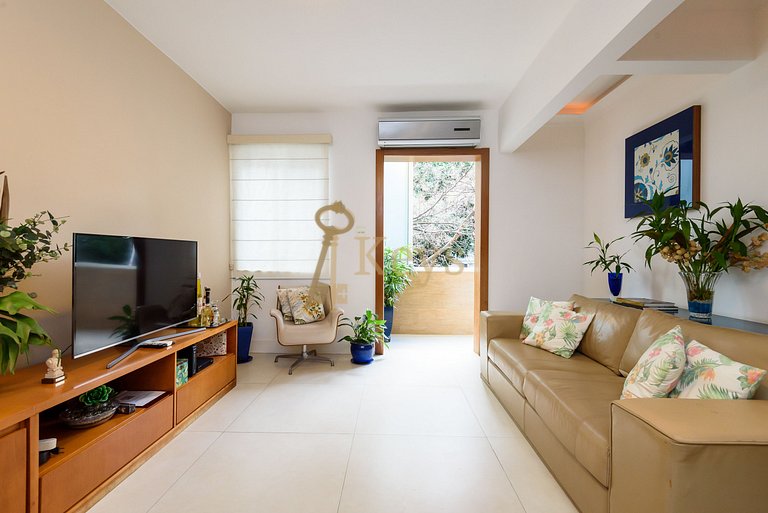 Leblon Premium | 2BR, Balcony, 5min to the Beach
