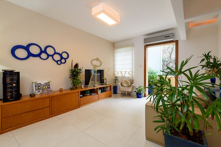 Leblon Premium | 2BR, Balcony, 5min to the Beach