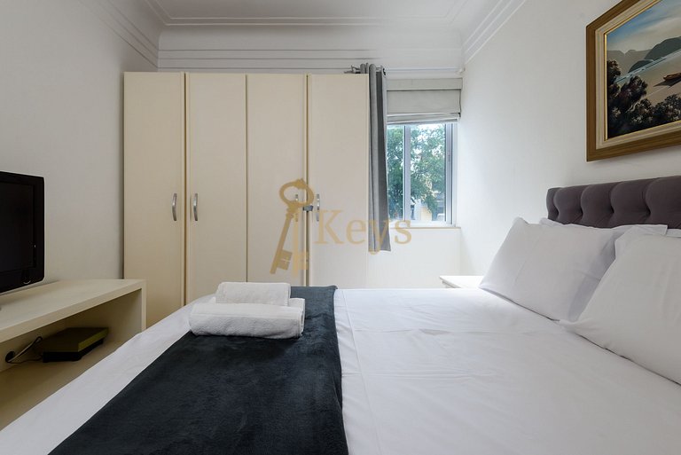 Leblon Premium | 2Q, Varanda, c/ AC, 5min Praia