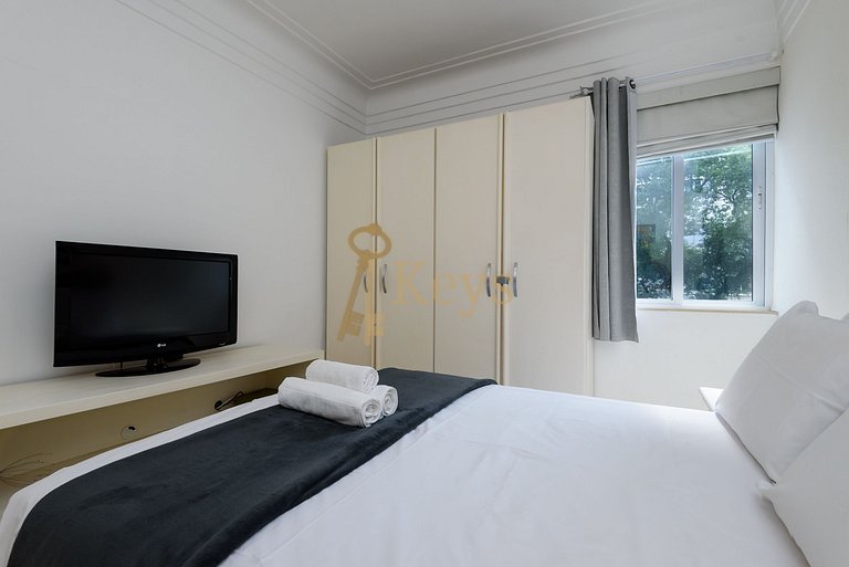 Leblon Premium | 2BR, Balcony, 5min to the Beach