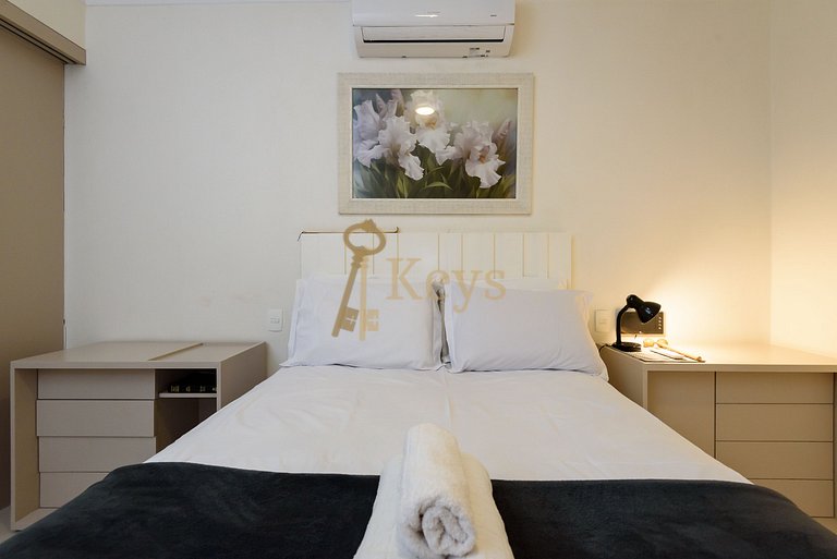 Leblon Premium | 2Q, Varanda, c/ AC, 5min Praia