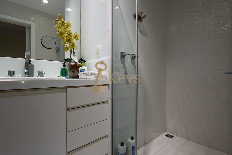 Leblon Premium | 2Q, Varanda, c/ AC, 5min Praia