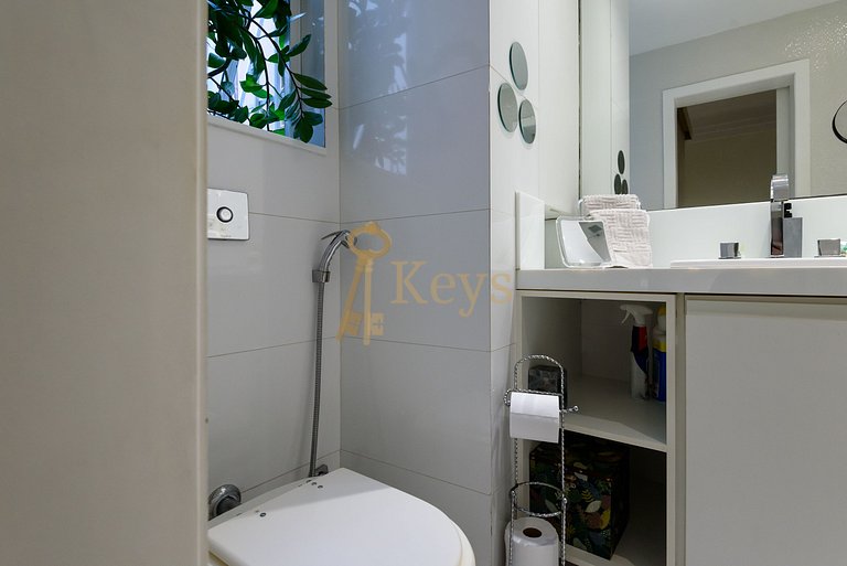 Leblon Premium | 2Q, Varanda, c/ AC, 5min Praia