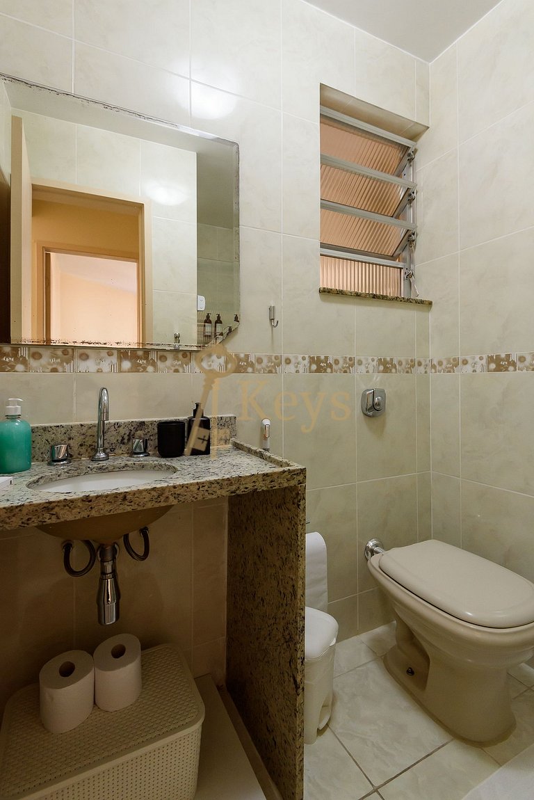 Modern & Spacious 2 BDR | 5 Mins Copacabana Beach