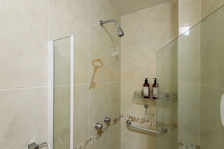 Modern & Spacious 2 BDR | 5 Mins Copacabana Beach