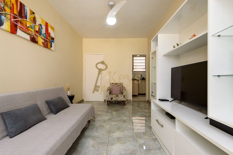 Modern & Spacious 2 BDR | 5 Mins Copacabana Beach