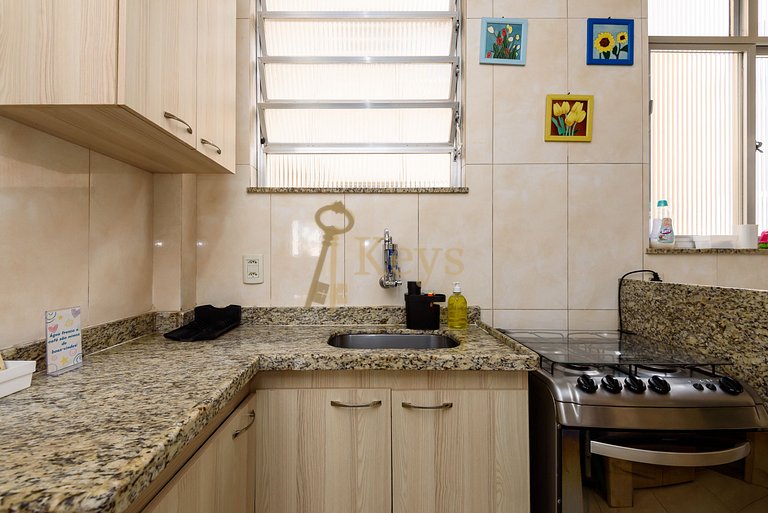 Modern & Spacious 2 BDR | 5 Mins Copacabana Beach