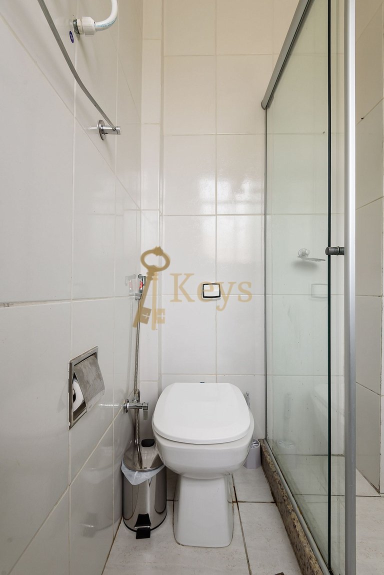 Cozy Studio | One Block from Copacabana Beach