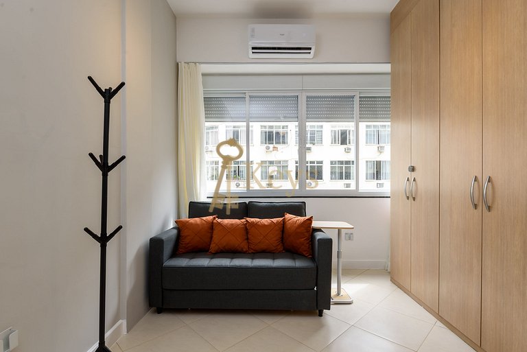 Copacabana Ocean w/ AC 5 min from the Beach