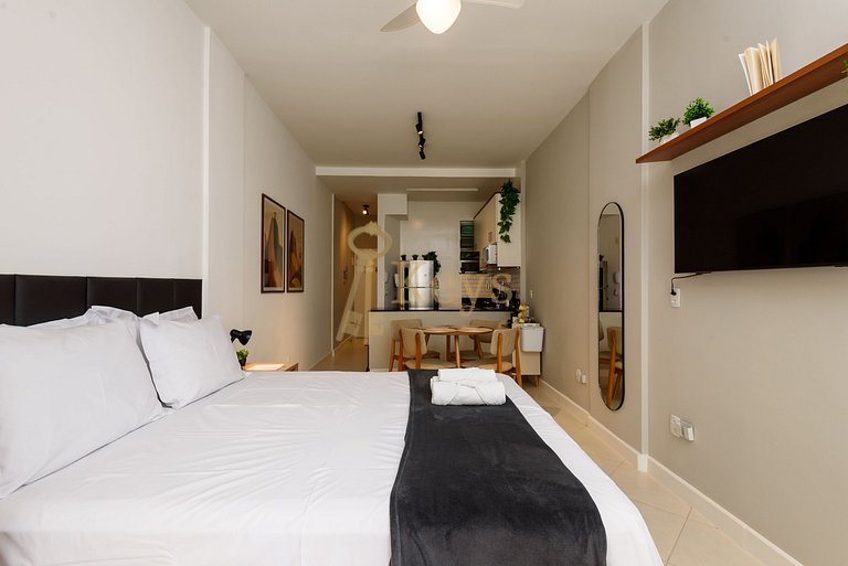 Copacabana Ocean w/ AC 5 min from the Beach