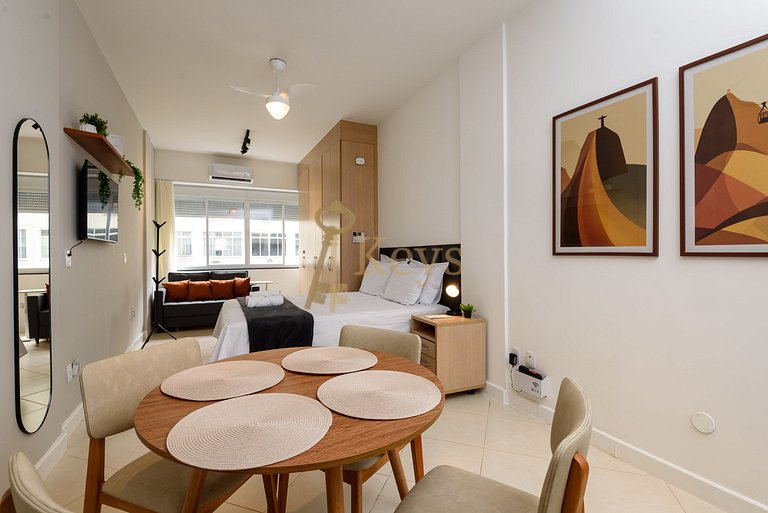 Copacabana Ocean w/ AC 5 min from the Beach