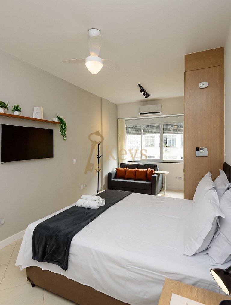 Copacabana Ocean w/ AC 5 min from the Beach