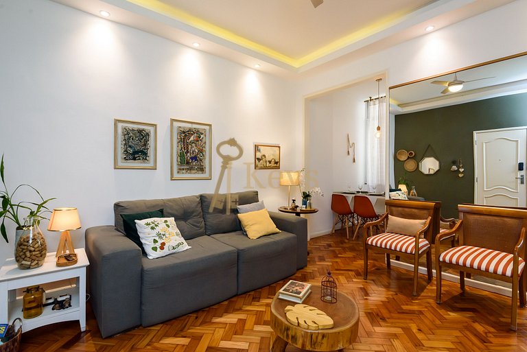 Copacabana 2BR One Block from the Beach