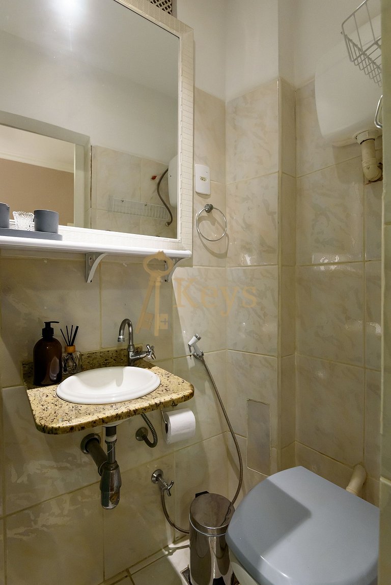 Copacabana 2BR One Block from the Beach
