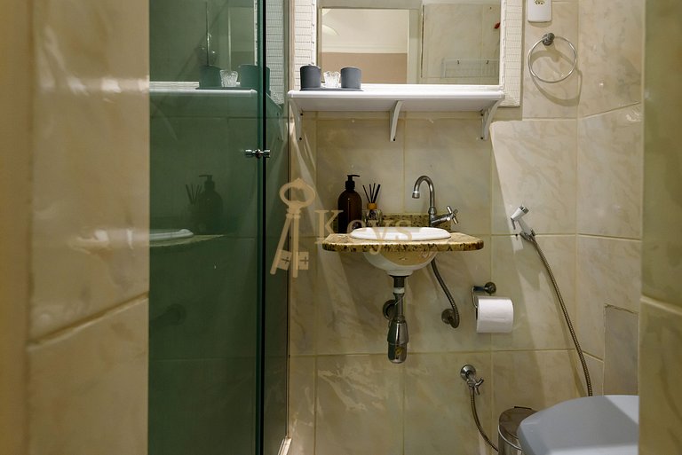 Copacabana 2BR One Block from the Beach
