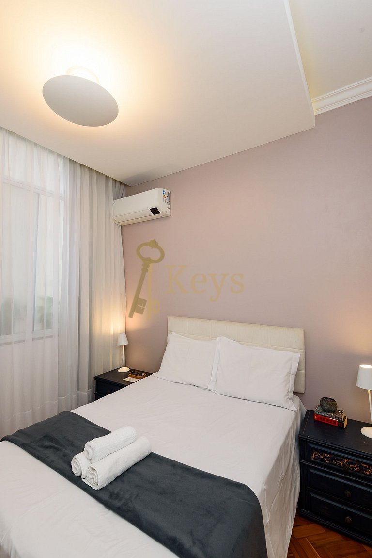 Copacabana 2BR One Block from the Beach
