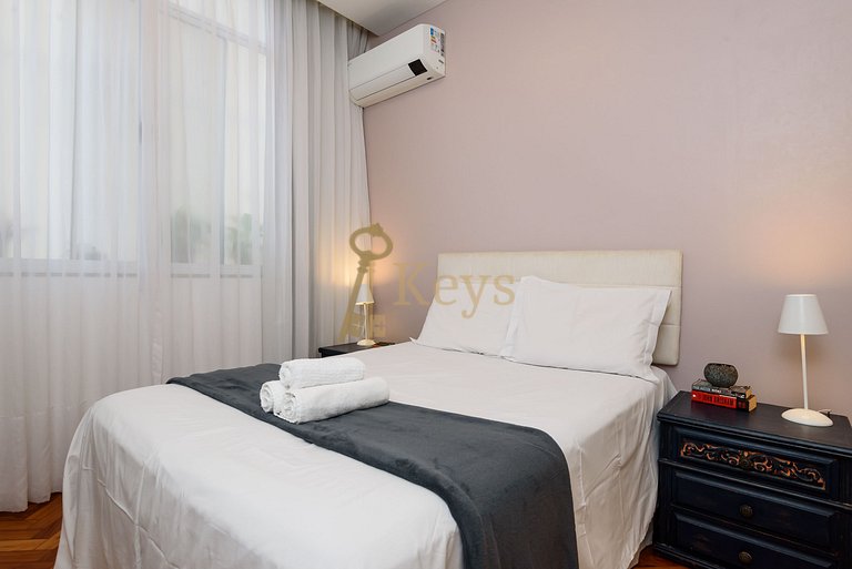 Copacabana 2BR One Block from the Beach