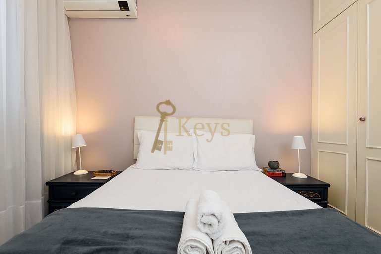 Copacabana 2BR One Block from the Beach