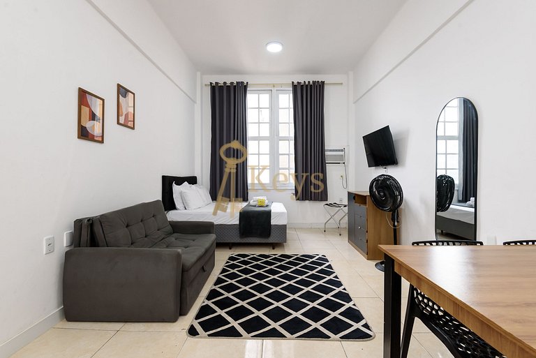 Modern Studio in Downtown Rio with AC