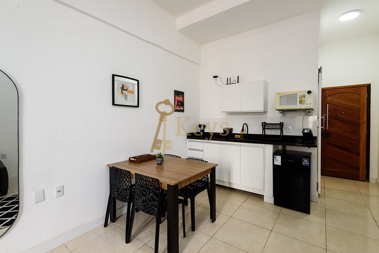 Modern Studio in Downtown Rio with AC